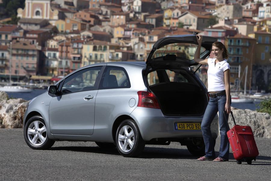  Toyota Yaris 2005 года  (фото 90 из 165)